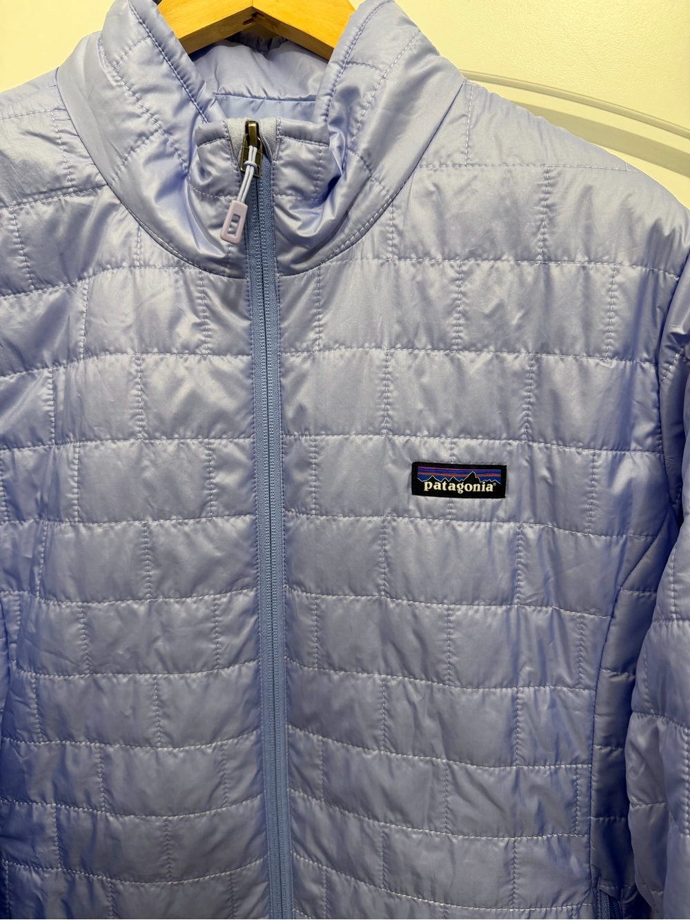 Patagonia Women’s Nano Puff Lightweight Parka, Light Purple, Medium, 26870 - Picture 3 of 8